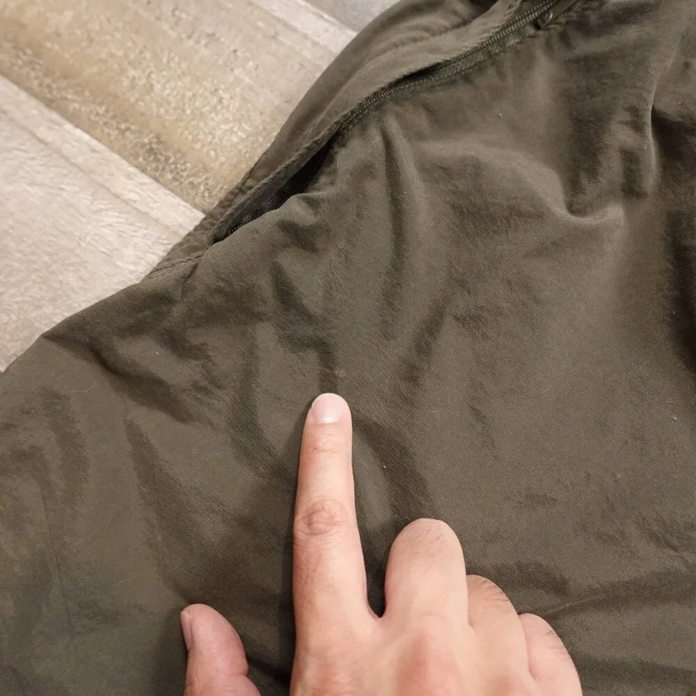 The North Face Nylon Cargo Shorts | Olive Green | Men's Size Small‎